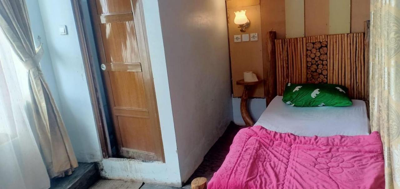 Friendjoss Homestay Laugumba RedPartner Berastagi Exterior foto